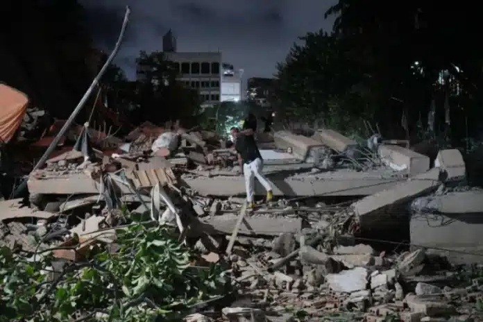 Venezuela Earthquake Kills 188 as Death Toll Feared to Reach Tens of Thousands