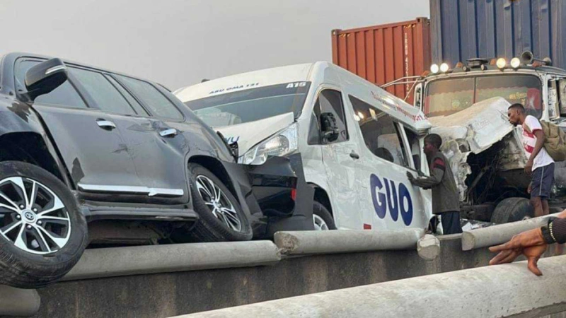 Kara Bridge Crash Kills One as Two Accidents Hit Lagos-Ibadan Expressway