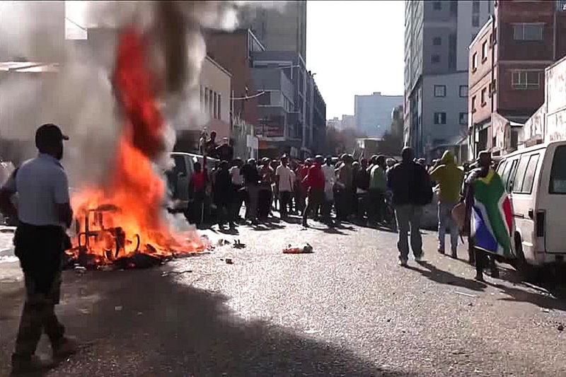 South Africa Anti-Migrant Protests Ignite 3,400 SANDF Deployment