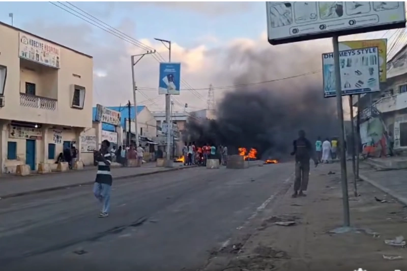 Mogadishu clashes leave 10 residents hurt as Tookiyo demolitions spark anger