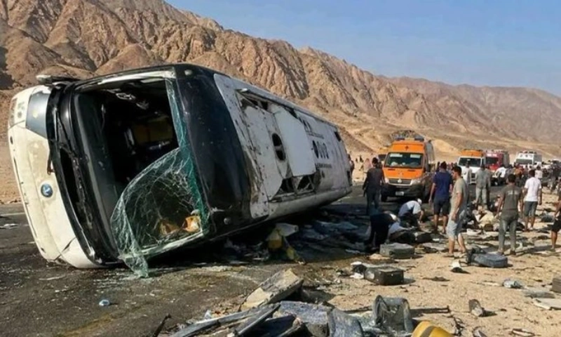 Egypt Bus Crash Death Toll Rises To 21 As Bus Overturns In Sinai
