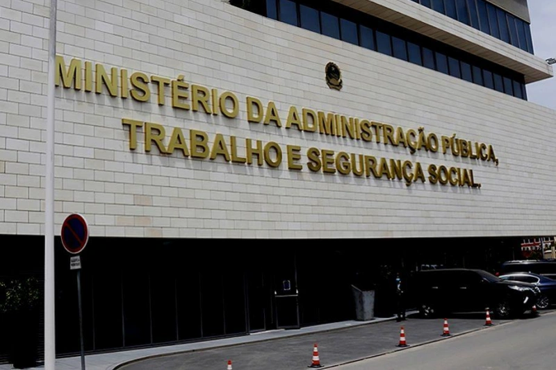 Ghost Workers in Angola: Government Faces Payroll Questions